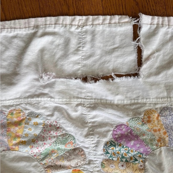 Handmade quilt - Picture 6 of 11